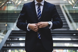 堅(jiān)持以人民為中心心得體會(huì)：深刻理解與實(shí)踐探索